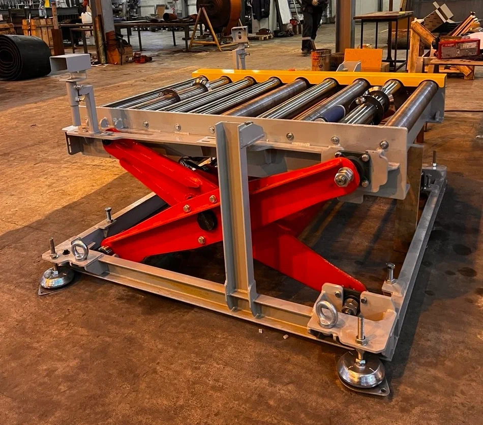 Подъемный стол с приводным рольгангом LECO Roller Lift
